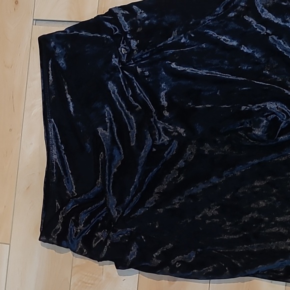 Fabletics women's 1X black high waisted crushed velvet crossover leggings - Picture 2 of 6